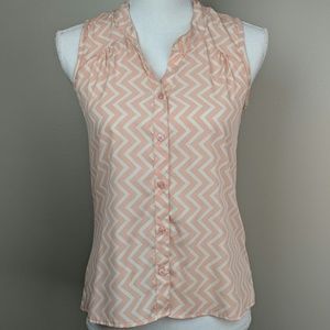 Sleeveless pattern button up blouse